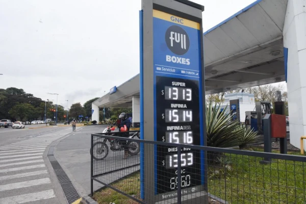 Tras el último aumento de los combustibles, cuánto cuesta llenar el tanque en Tucuman y qué pasa con las bandas horarias