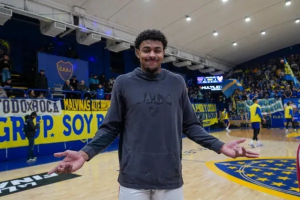Increíble demora en la final de la Liga Nacional de básquet: un jugador de Instituto rompió un tablero en la entrada en calor