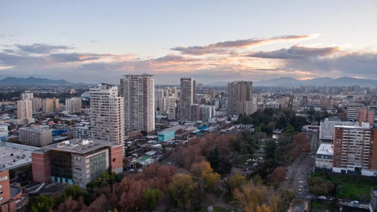 La DMC emitió una alerta en seis regiones. 