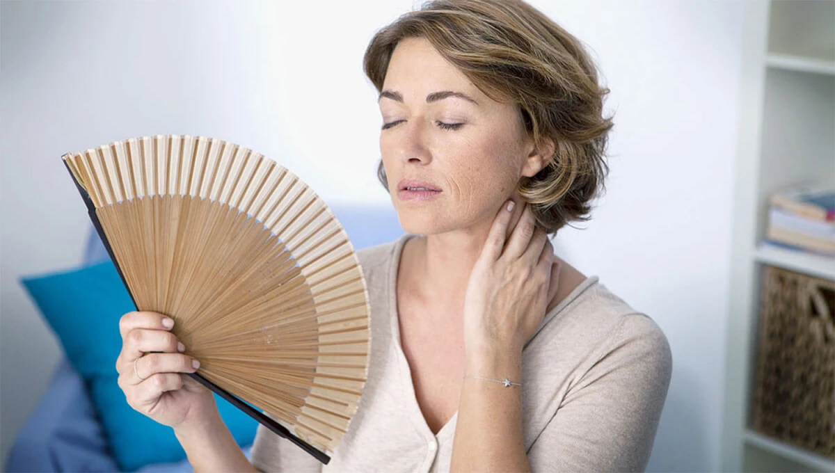 EFECTOS. Las mujeres de entre 40 y 50 años comienzan a experimentar diferentes cambios hormonales como cierre del ciclo de menstruación.