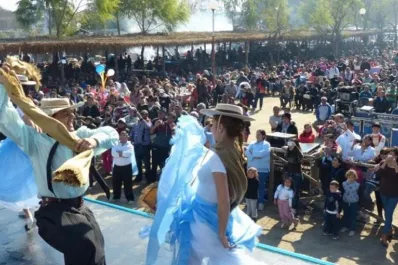 Simoca vive la 45° Fiesta Nacional de su tradicional feria: la cartelera de artistas