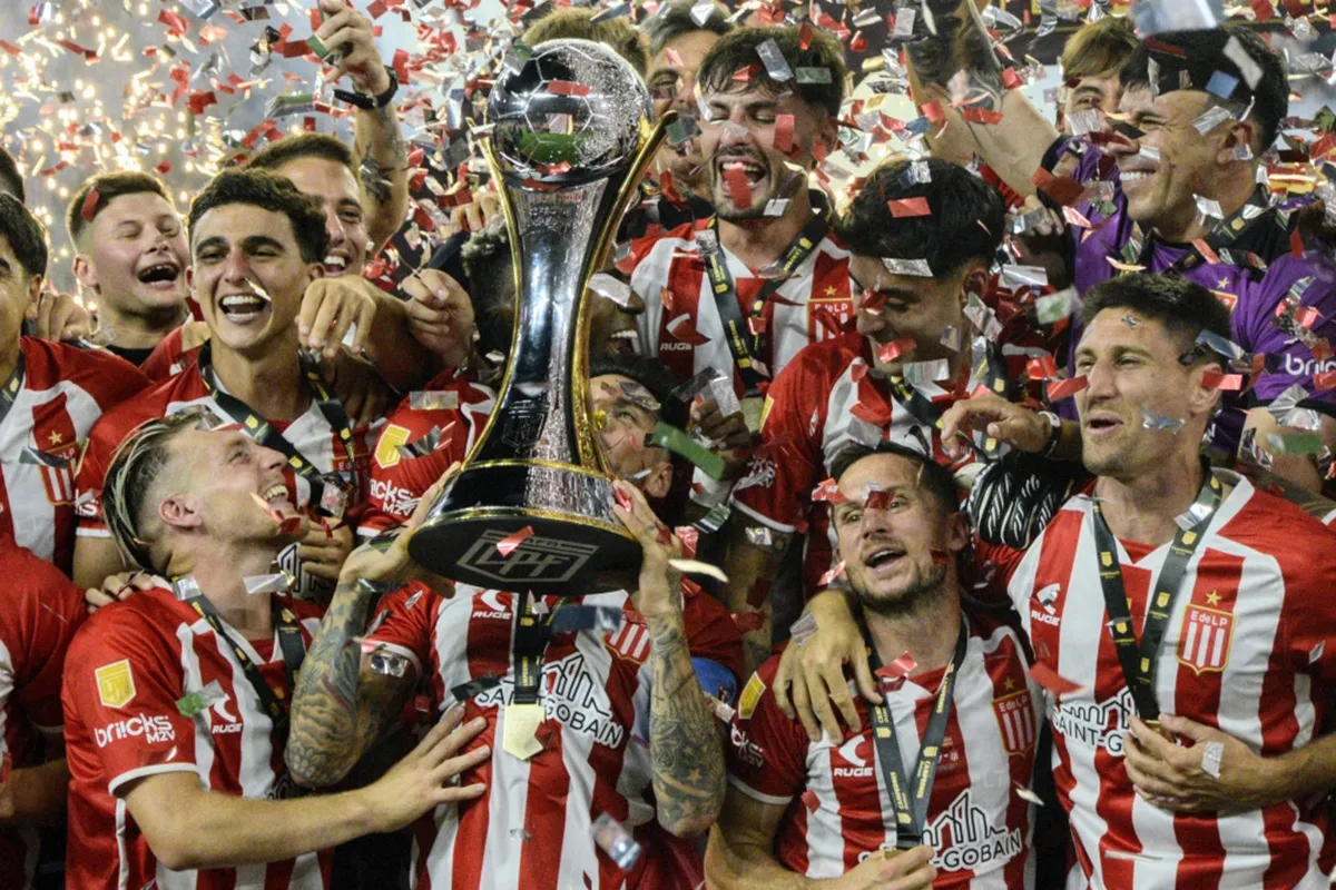 Hinchas tucumanos de Estudiantes de La Plata se convocan en la Casa Histórica: ¿cuál es el motivo?