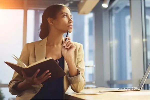 Una experta explica por qué deberías tomar decisiones a esta hora del día