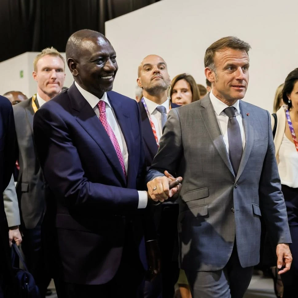 Macron amenaza a Irán con “medidas de represalia” por franceses en prisión