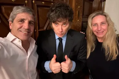 Dos pelotazos en contra: Karina y Caputo (Luis), en el país del “¡comprá, campeón!”