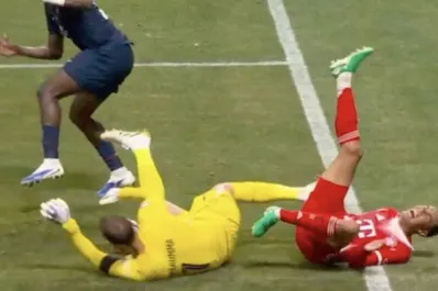 Escalofriante lesión de Musiala en el empate de Bayern Munich y PSG