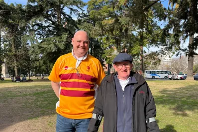 Amigos de toda la vida viajan por Argentina siguiendo el rugby: “Viajamos por el mundo siguiendo el deporte”