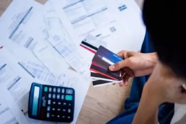 Cada vez más argentinos no logran pagar ni el mínimo de la tarjeta de crédito