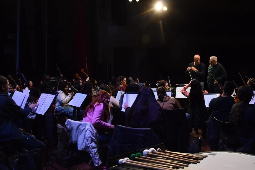 LOS DOS GUSTAVOS. Guersman y Ahualli, en un ensayo general.