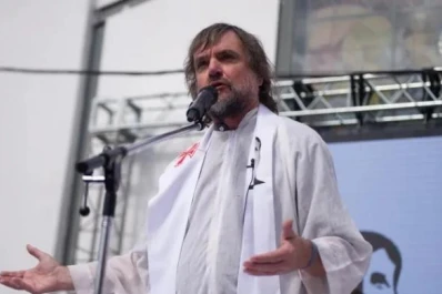 “Me preocupa que la gente está quedando cada vez más al margen”, afirmó el padre Pepe Di Paola