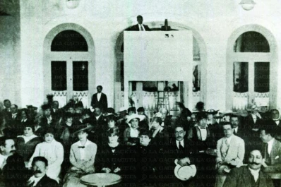 Recuerdos fotográficos: 1915, biógrafo en el club social