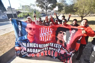 “El hincha verdadero siempre está”: organizó un viaje en trafic para seguir a San Martín y no piensa parar
