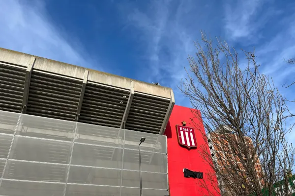 “No podés crecer en lo que no es tuyo”: la decisión que separó a Estudiantes de La Plata del estadio para todos