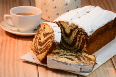 Prepará una rica merienda de invierno con sabor a hogar: budín marmolado
