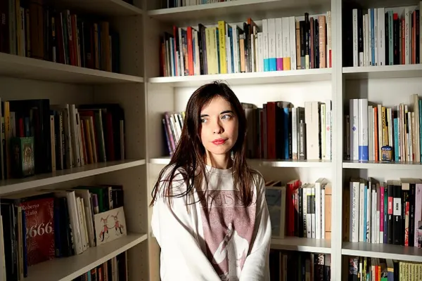 Luna Miguel: “Cuando una escribe ensayo sobre literatura tiene la obligación de repensar y ampliar los cánones establecidos”