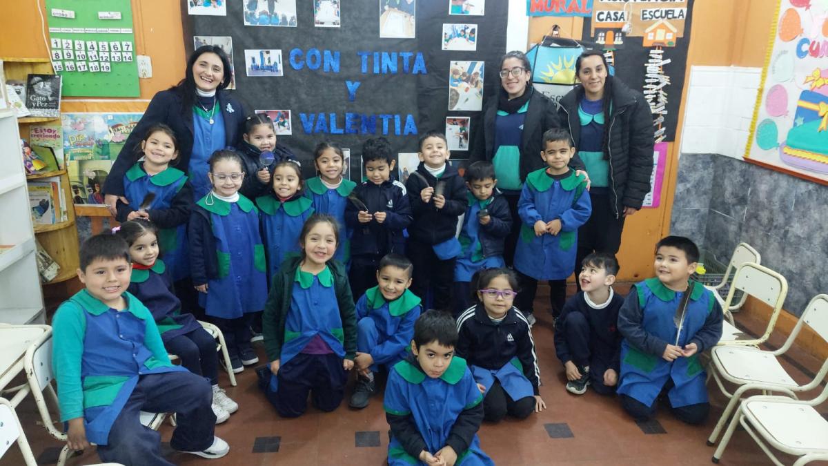 EN EQUIPO. De la iniciativa participaron los niños con maestras titulares y auxiliares. LA GACETE/ FOTO DE ARIANE ARMAS