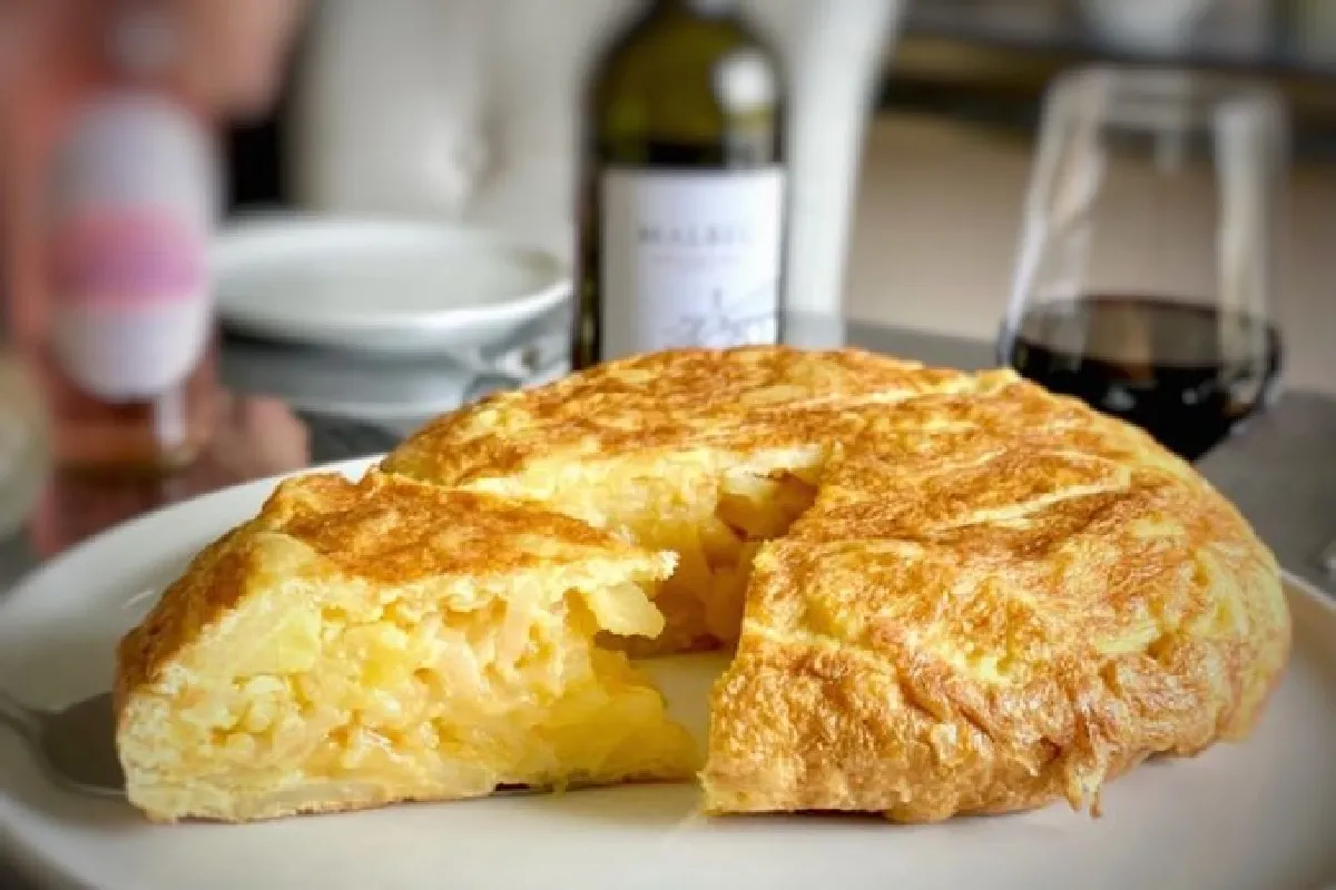 Este es el error más común de los españoles al hacer tortilla en verano: cómo evitarlo