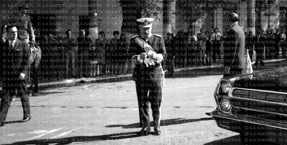 Recuerdos fotográficos: 1966: Onganía se saca los guantes en Tucumán