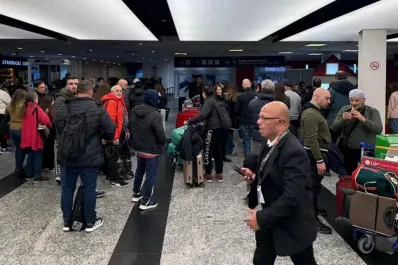 Leandro Paredes llegó al país para sumarse a Boca