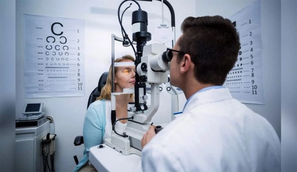 UN CONTROL AL AÑO. Los chequeos pueden marcar la diferencia entre conservar la vista o perderla.