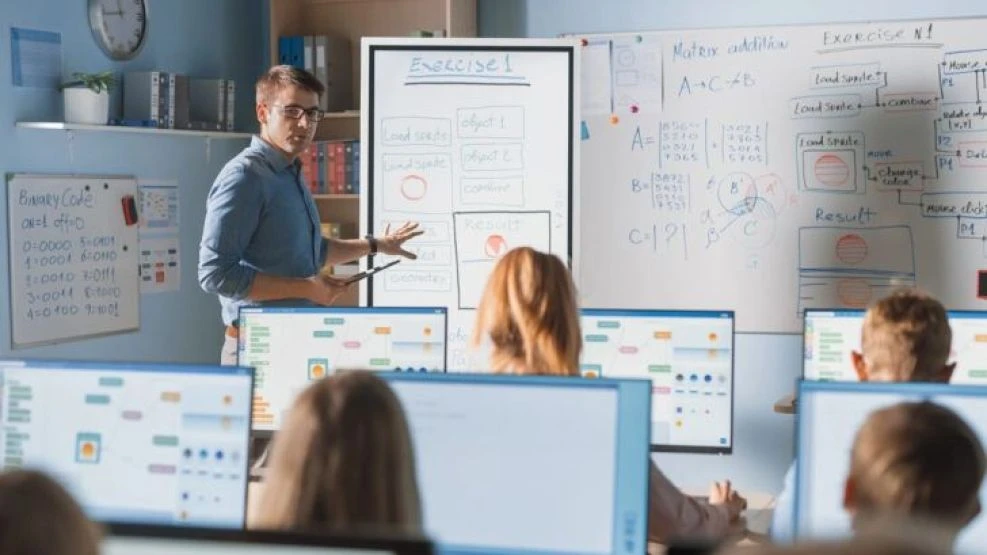 CAPACITACIÓN. El proyecto es respaldado por empresas tecnológicas.