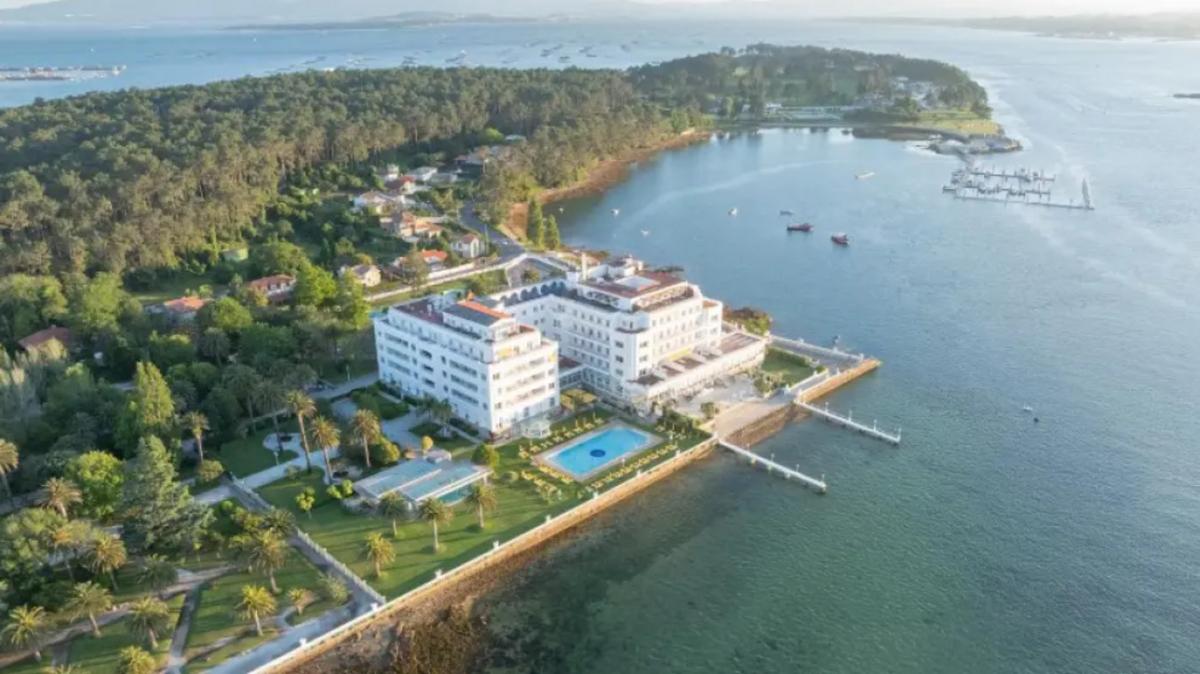 Vista aérea del Eurostars Gran Hotel La Toja.Eurostars Hotel Company