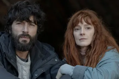 La miniserie más exitosa de Netflix es española: conoce por qué es tan adictiva