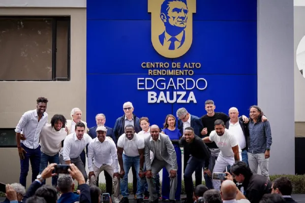 El emotivo gesto de Liga de Quito en homenaje a Patón Bauza: las imágenes de su reaparición pública