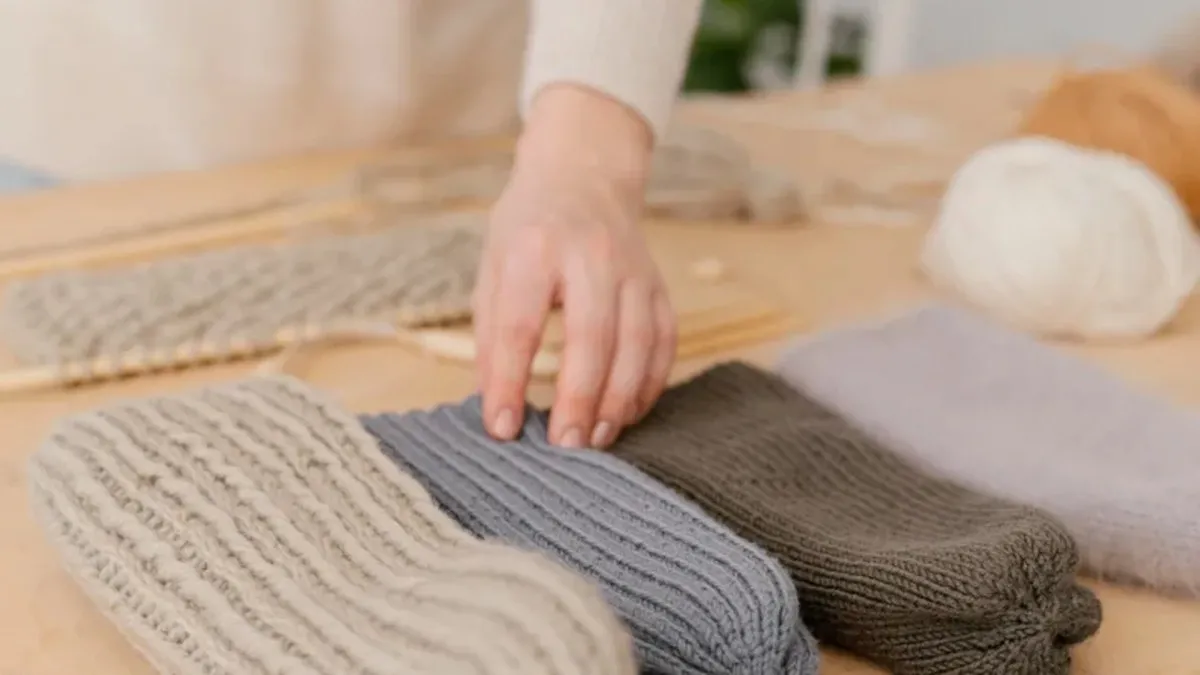 Cómo elegir la tela ideal para abrigarse en invierno y no pasar frío