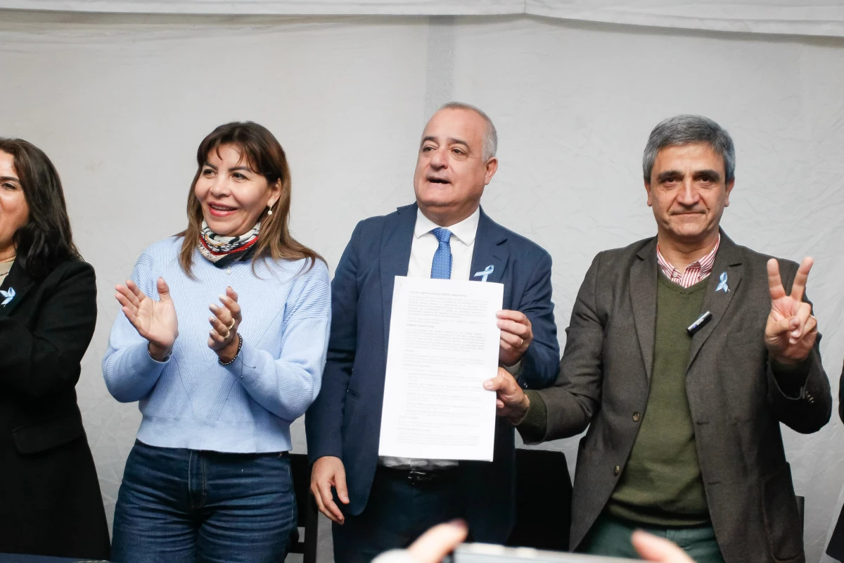 EN TAFÍ VIEJO. Noguera encabezó el acto de lanzamiento de “Fuerza Patria” junto a referentes de su espacio.