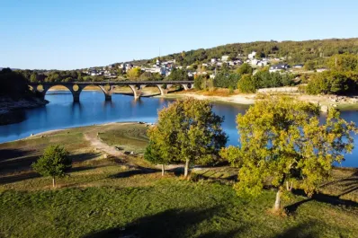 A Veiga, el pueblo más grande de Ourense: naturaleza salvaje, historia viva y la montaña más alta de Galicia