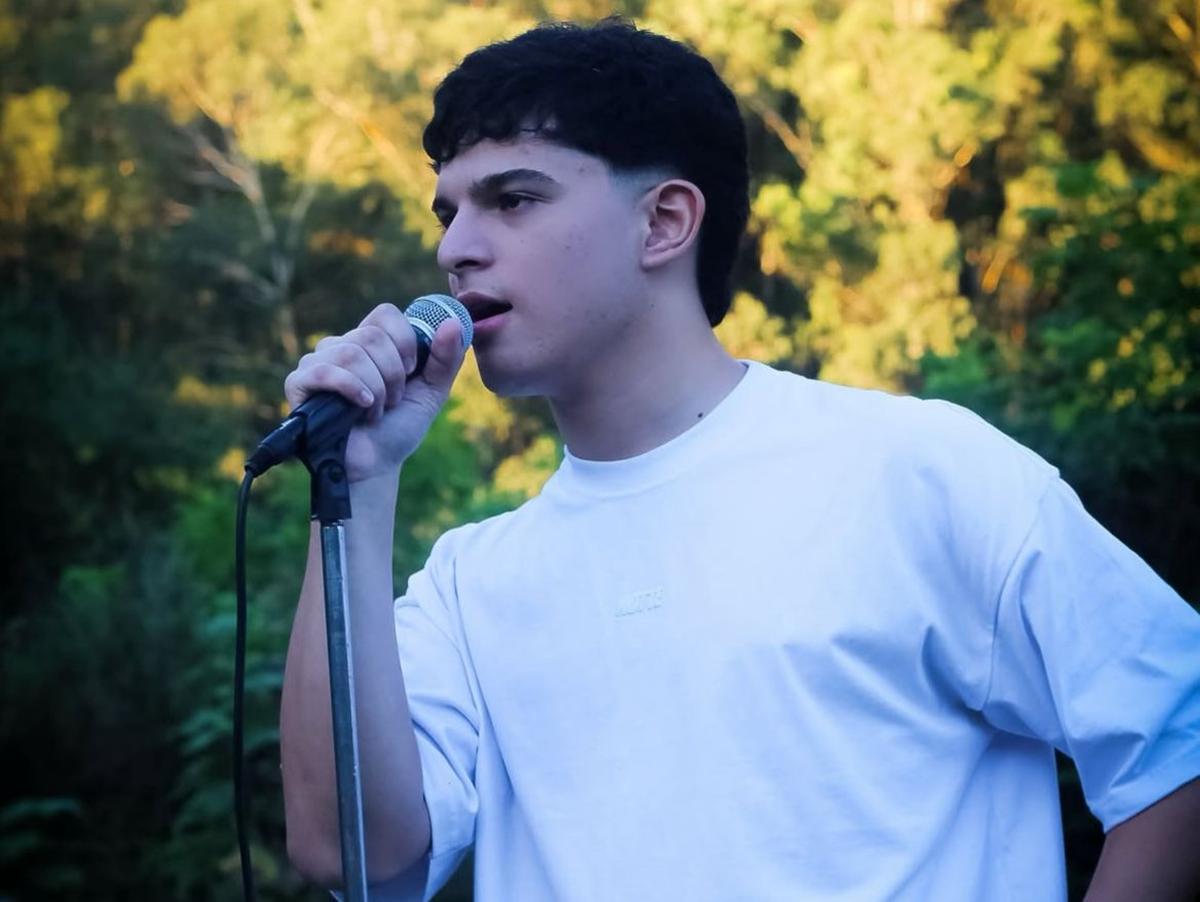 LA HISTORIA DE MAXI. Se mudó a Buenos Aires con una sola meta: vivir de la música. / INSTAGRAM @maximomedinaa10