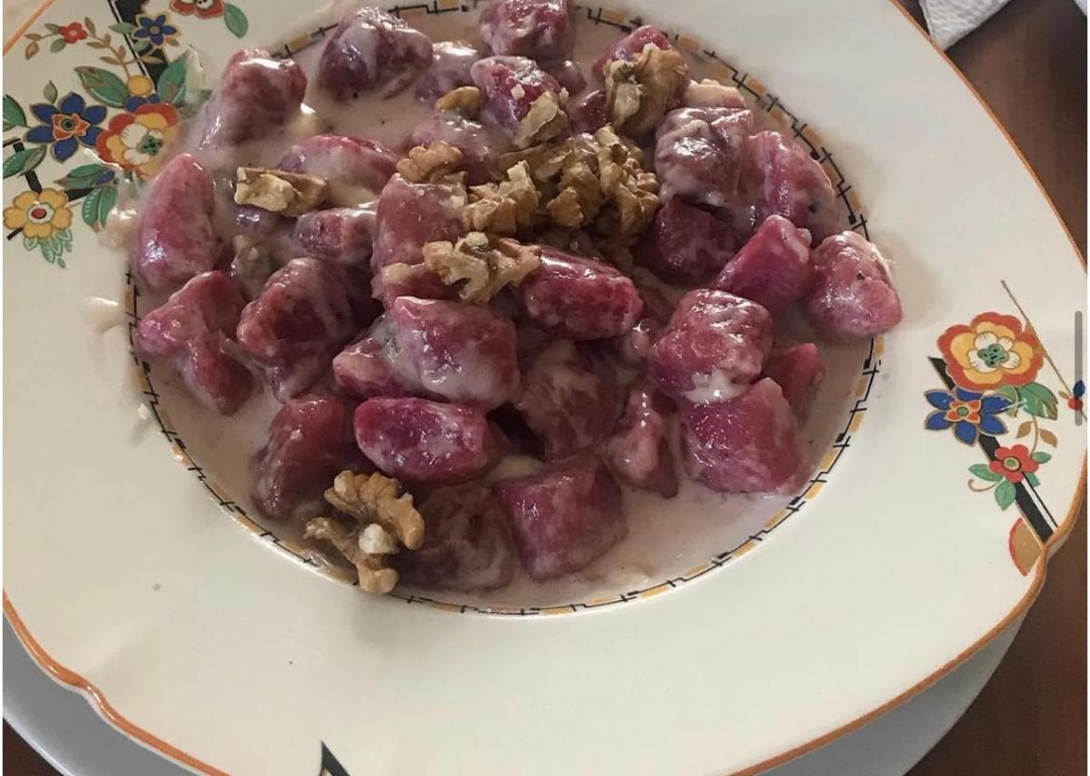 “Pasado pero no pisado”: El universo vintage de Sole Benvenuto