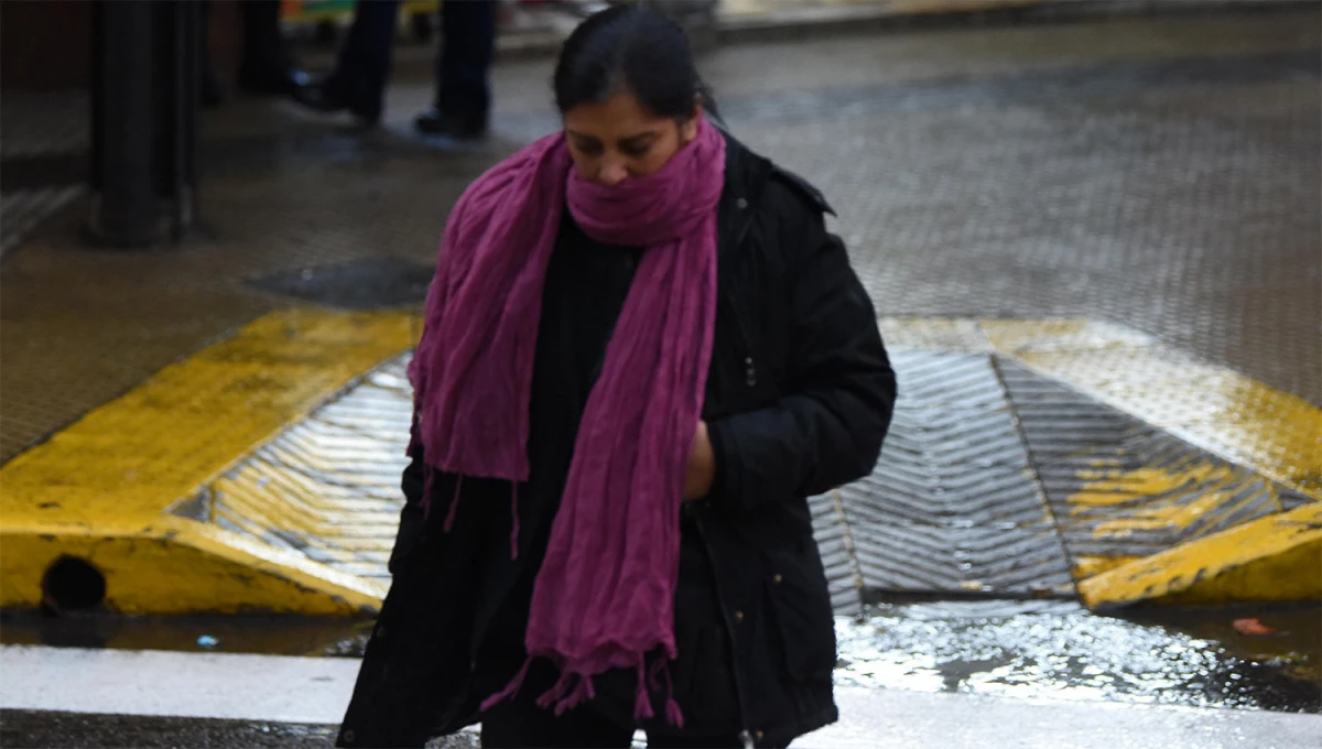 FRESCO. El domingo comenzó con algunas precipitaciones aisladas, que se terminarían cerca del mediodía.