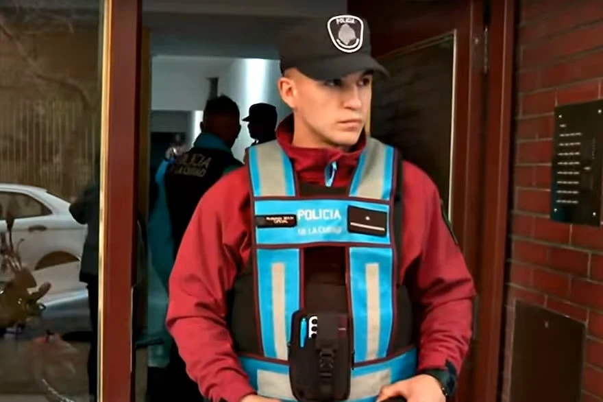 Escándalo: Allanan el departamento de Beatriz Sarlo