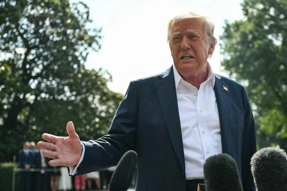 ESCALADA. Trump impone aranceles, aun en tiempos de negociaciones. afp