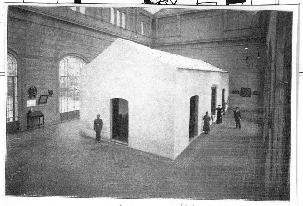 PROTEGIDO POR UN TEMPLETE. Así quedó el Salón de la Jura de la Independencia durante 40 años. Una de esas paredes es la que cayó en 1916. la gaceta / archivo