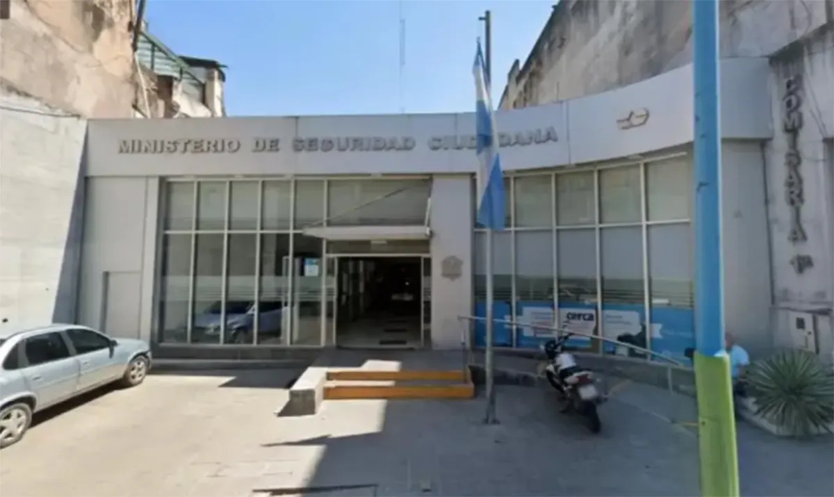 Detenidos por robar autos