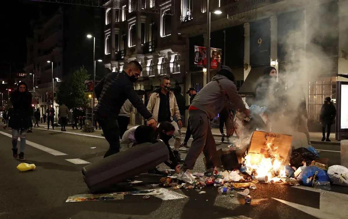 Nueve detenidos por los disturbios racistas en España