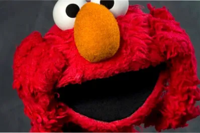 La cuenta de X de Elmo de Plaza Sésamo posteó mensajes violentos y discriminatorios tras un hackeo
