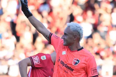¿Keylor Navas se va de Newells? Su explicación tras no jugar en Mendoza