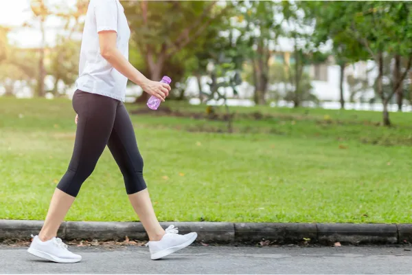 Cuántos minutos hay que caminar por día para reducir el riesgo de muerte y fortalecer el corazón
