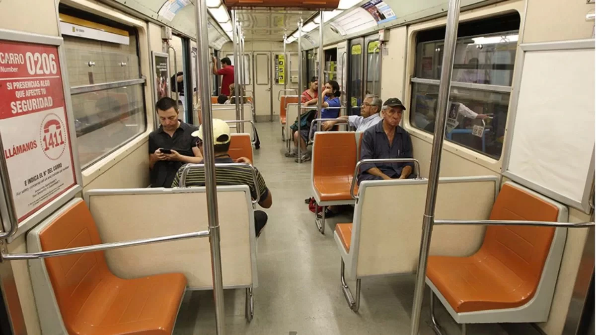 Metro de Santiago regalará un año de pasajes gratis a través de un concurso