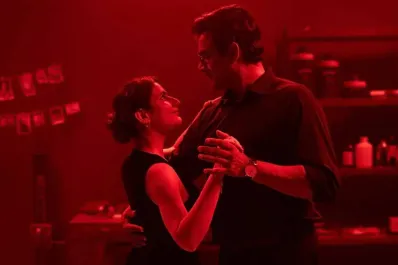 Netflix hizo llorar a miles con una historia de amor prohibido: la nueva película que no te podés perder