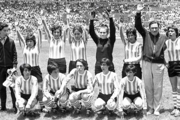 Sin botines, ni técnico: la Selección femenina que viajó sin nada al Mundial 1971 y humilló a Inglaterra en el Azteca