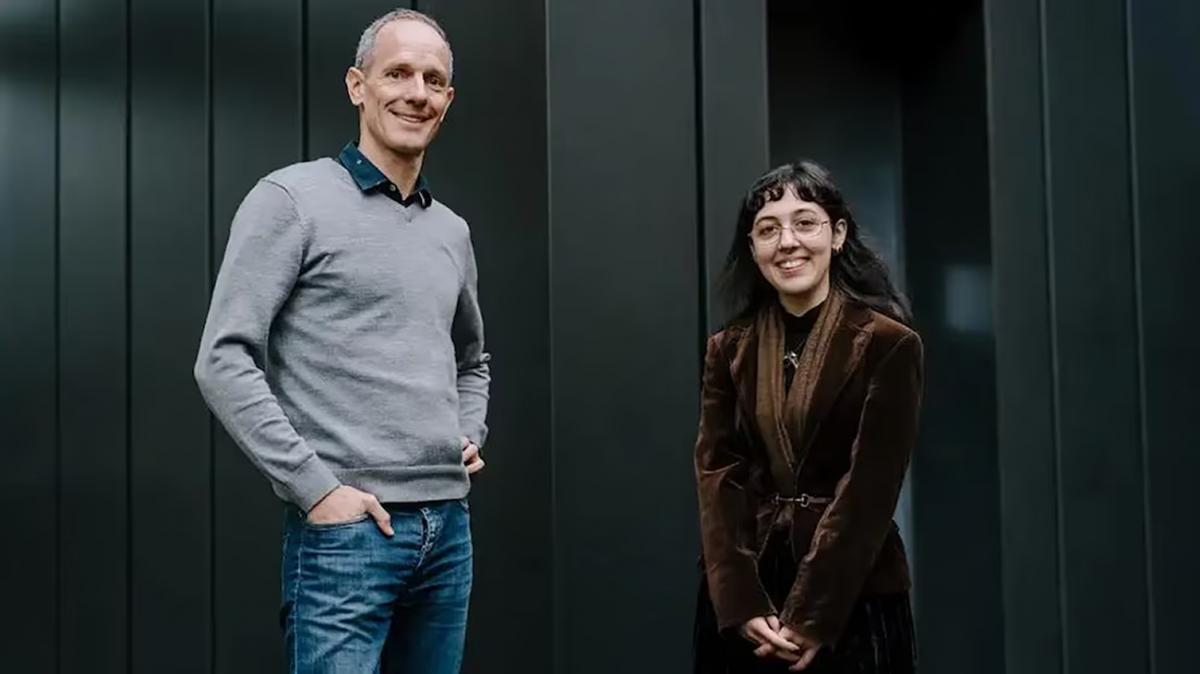 LOS CIENTÍFICOS. El profesor asociado Nicolas Flament y la doctoranda Annalise Cucchiaro, dos de los coautores del estudio. UOW