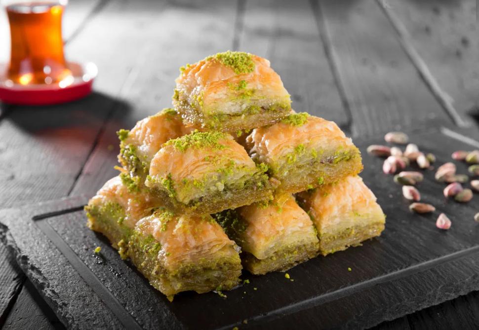 Fiebre por el pistacho: el fruto seco que conquista pastelerías, dietéticas y chocolaterías