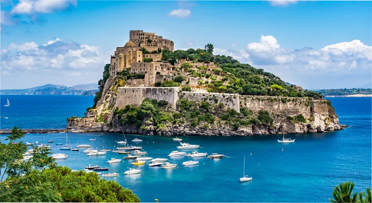 Aenaria, la antigua ciudad romana que renació de las profundidades.