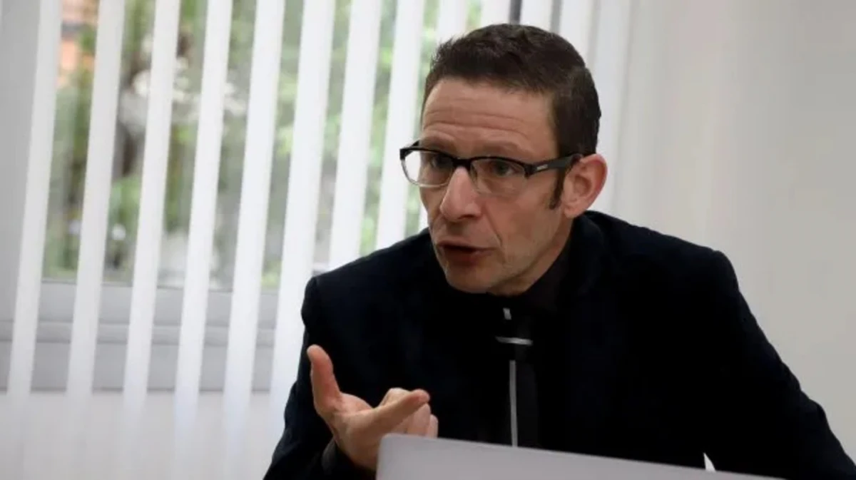 Diego Giacomini, ex socio de Milei predice la salida de Luis Caputo del Ministerio de Economía