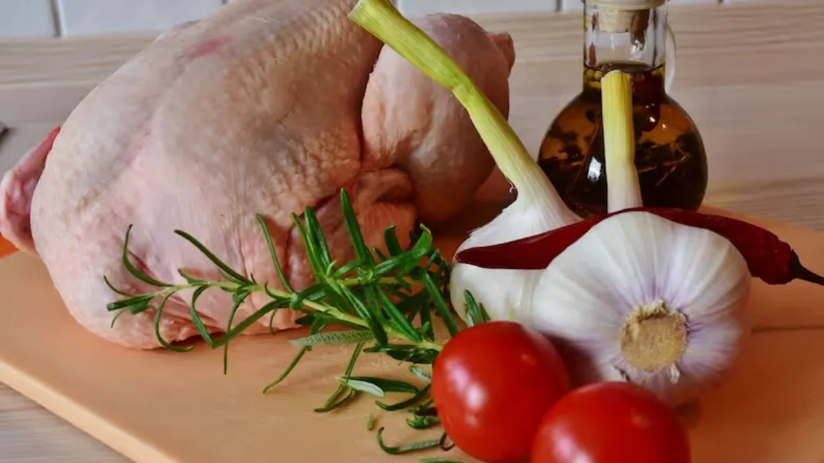 ¿Para qué sirve cocinar el pollo con vinagre? Beneficios y consejos prácticos